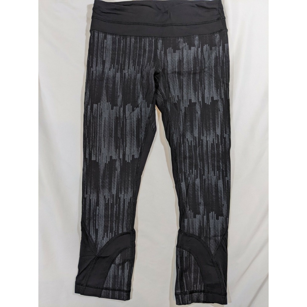 Lululemon Capris Run Inspire Crop II Luxtreme Scratch Match Black Multi Size 4